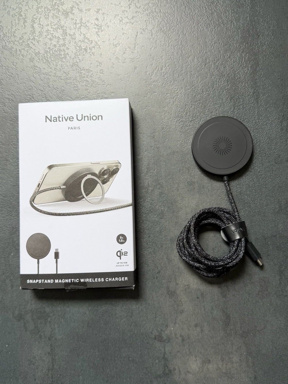 Native Union SnapStand Magnetic Wireless Charger - Black